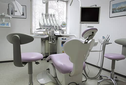 Behandlungsraum - Zahnarzt Praxis in München - Dr. Birgit von Sachsen-Coburg